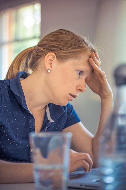 How can backpackers avoid travel burnout on long trips